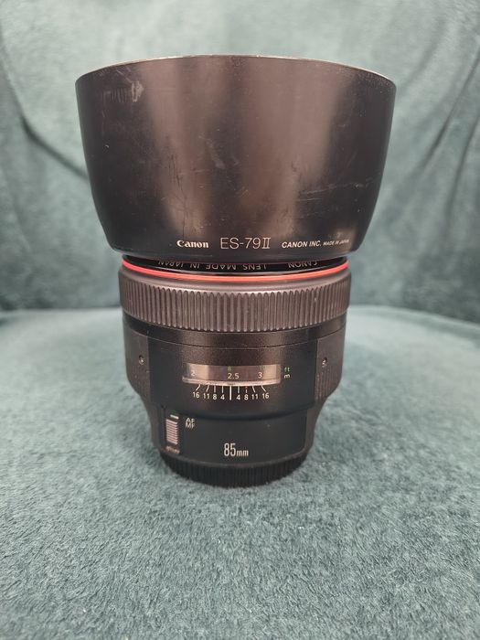 Canon 85 mm f1.2 ii
