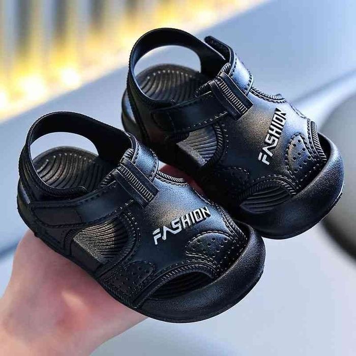 Продаётся босоножки