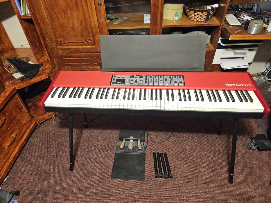 Vând Nord Piano 3