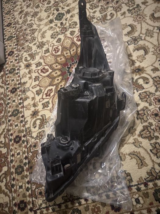 Продам передние фары на хёндай