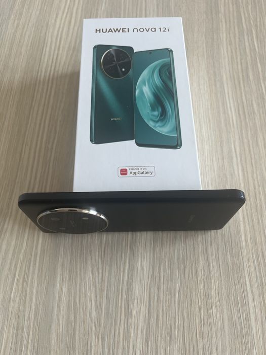 Huawei Nova 12i cu garantie.