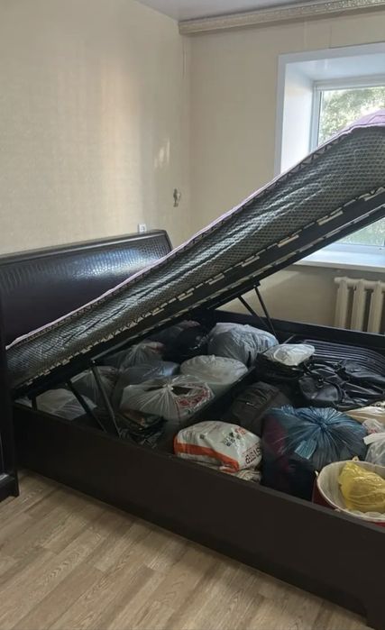 Продам кровать 180/200