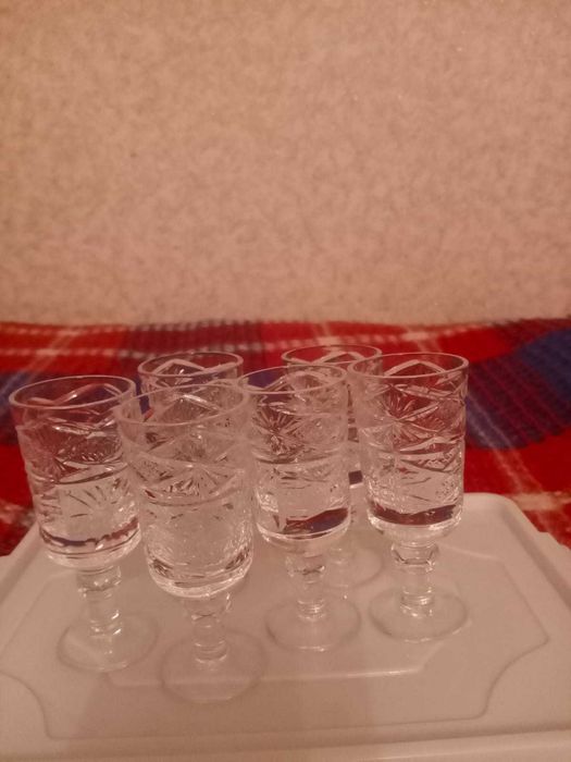 Продаю посуду ( хрустальные рюмки СССР)