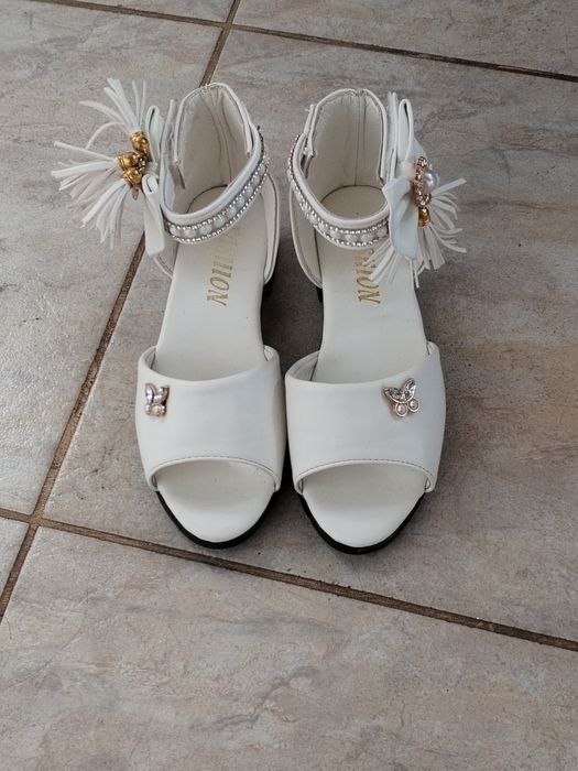 Sandale elegante fete mărimea 32 (20 cm)