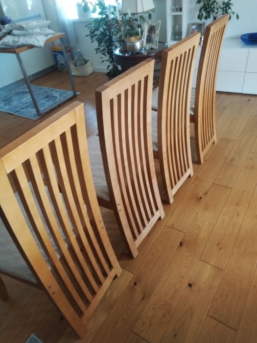 Трапезни столове