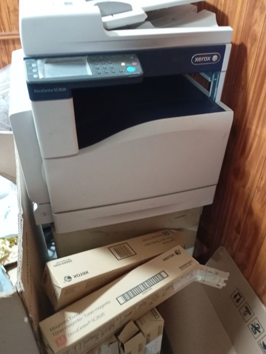 Многофункционален принтер  Xerox