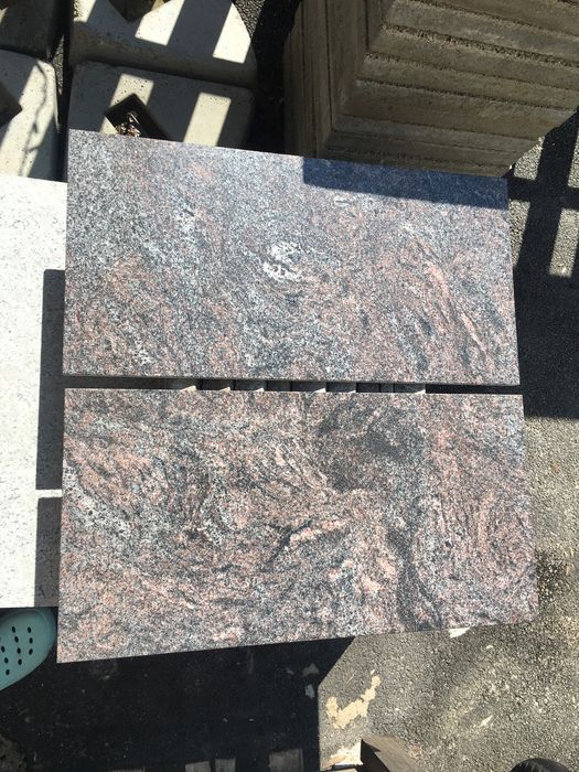 Granit PARADISO  CLASSIC placaj, calibrat, bizotat 61X30.5x1, lustruit