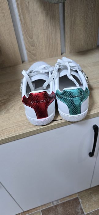 Продам кеды гучи женские