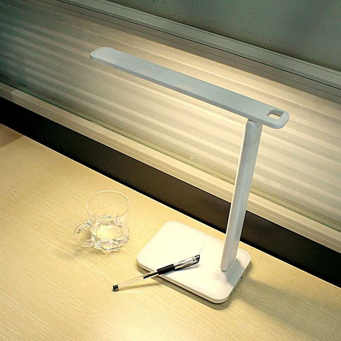 Намалена! Сгъваема лед лампа, защита на очите с тъч 3 цвята светлина,