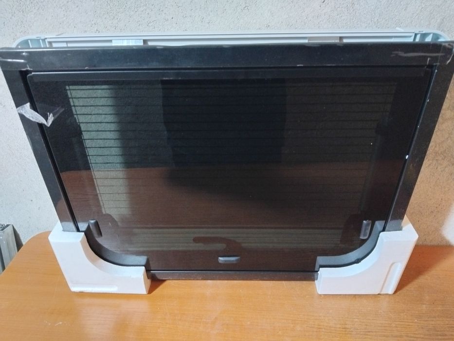 Люк и прозорец за кемпер