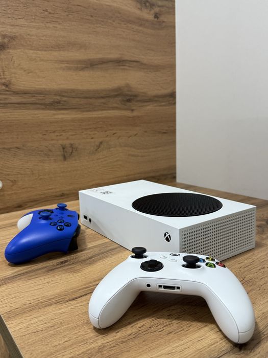 Продается XBox Series S