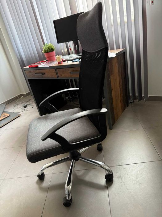 Модерен офис стол