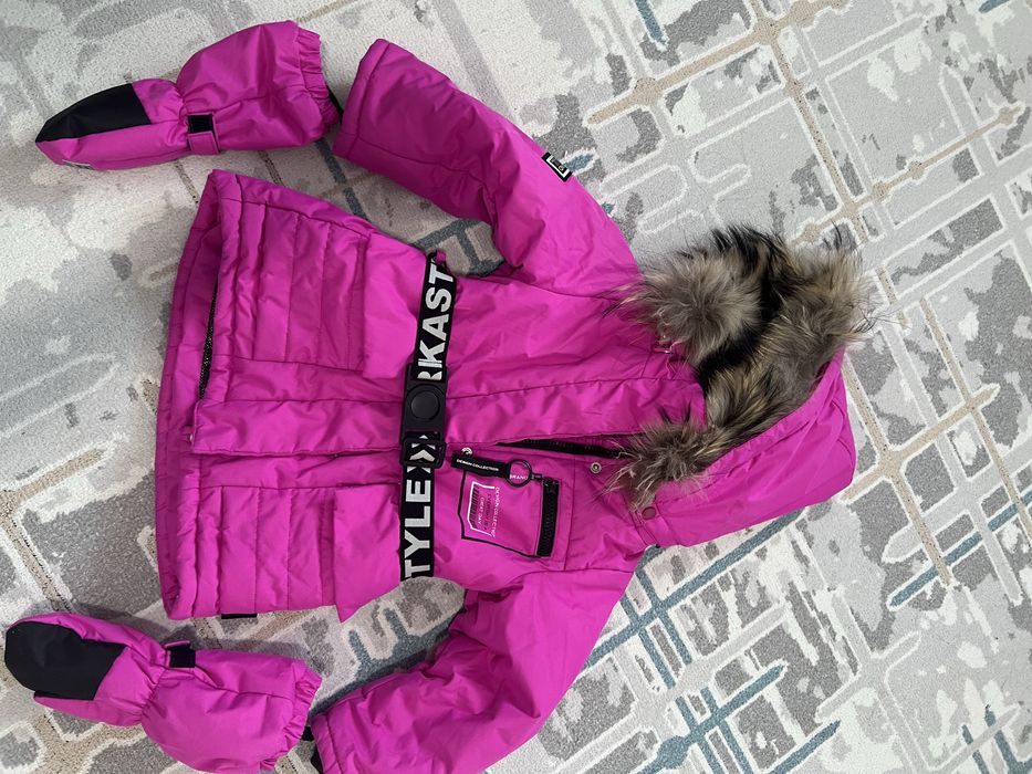 Продам зимний комбез на девочку