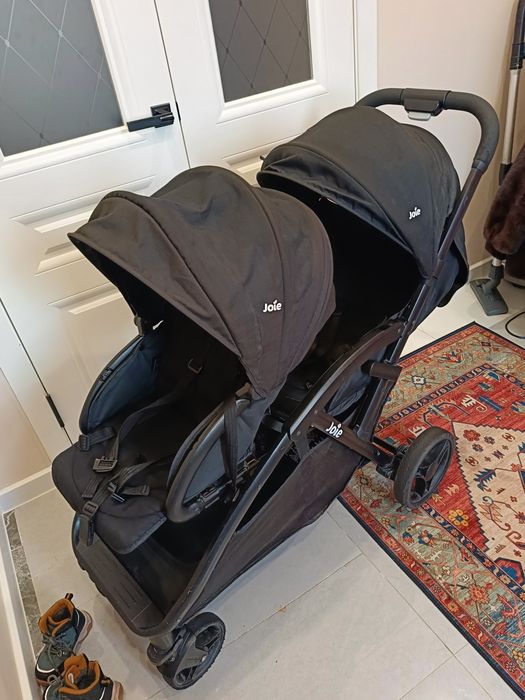 Коляска для двойни Joye,прогулочная