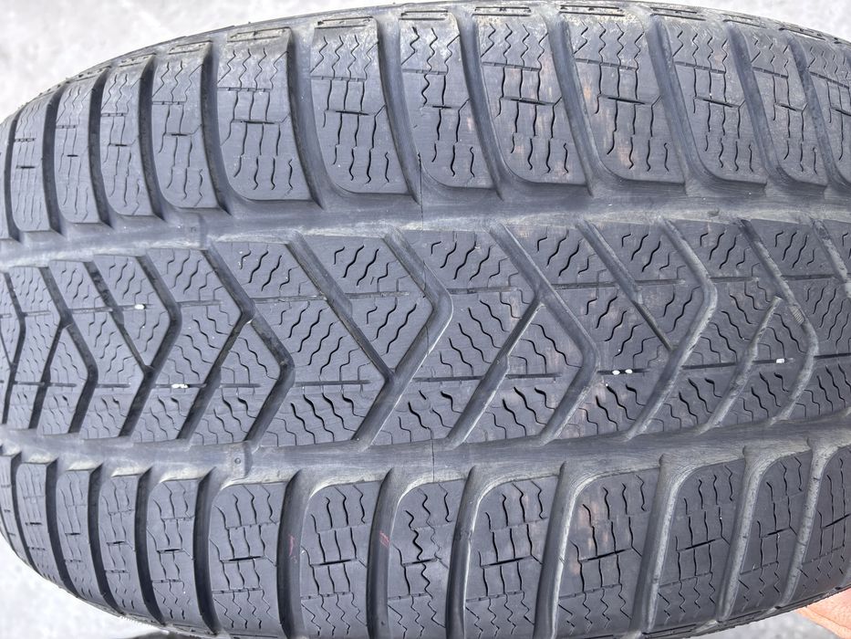 225/40/19 и 255/35/19 Pirelli 4 бр