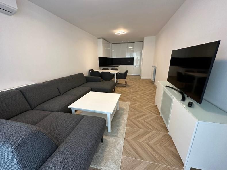 Дава се под наем Тристаен апартамент в София, Витоша - 91 кв.м за 1250 € - Снимка #1