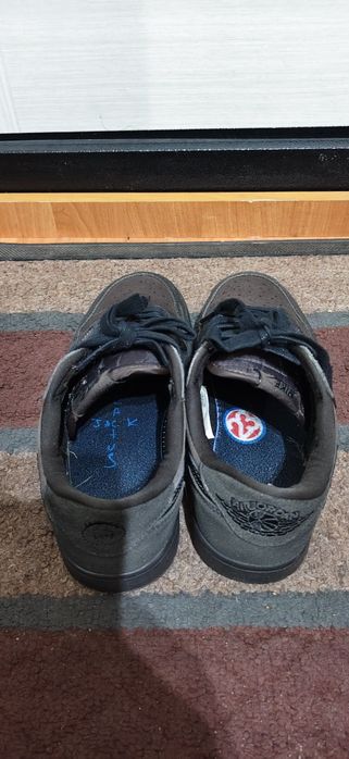 Прдам кроссовки Nike