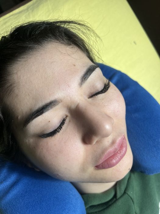 Наращивание ресниц на дому