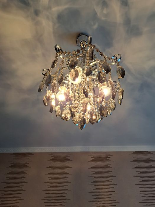 Продам люстры в хорошем состоянии