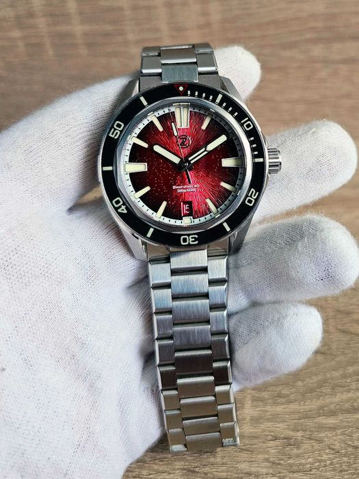 Zelos Swordfish 40mm SS 'Crimson Red'