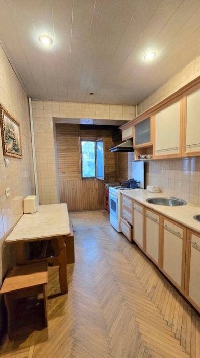 Срочно Продаётся Мирабад 3/4/9 ремонт средний без мебелья локации топ
