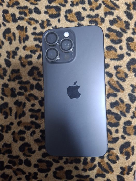 Vând telefon iPhone 15 pro max