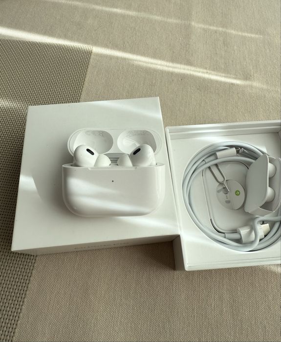 Оригинални Apple Airpods 2 Pro Отлични от Istyle.bg 100% Автентични