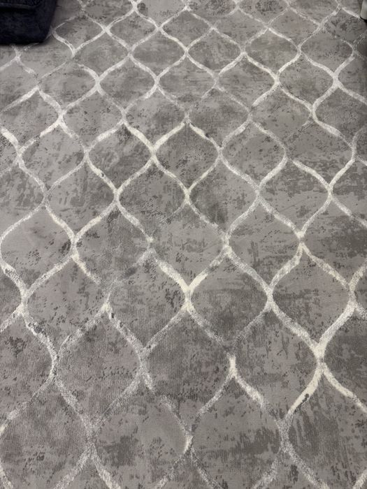 Ковер в идеальном состоянии 4 на 2