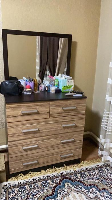 Продается спальный гарнитур