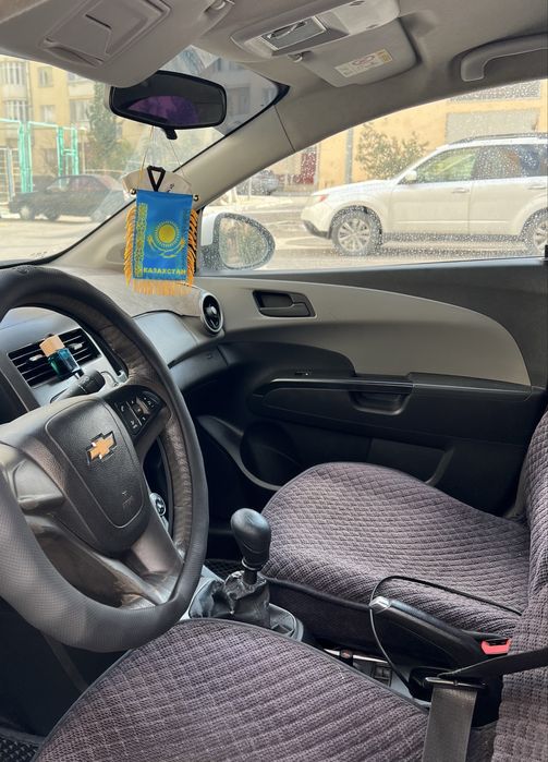СРОЧНО продам chevrolet aveo 2013 г