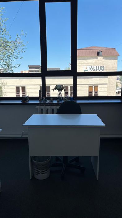 Новый офисный стол