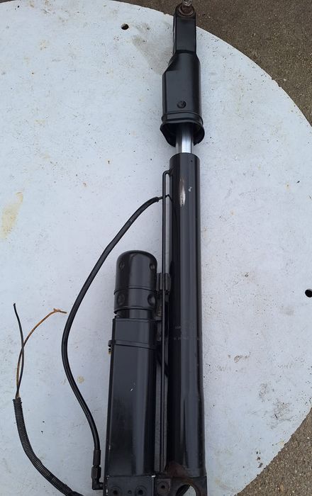 Pompa electrica cilindru rabatare basculare hidraulic cabina Iveco
