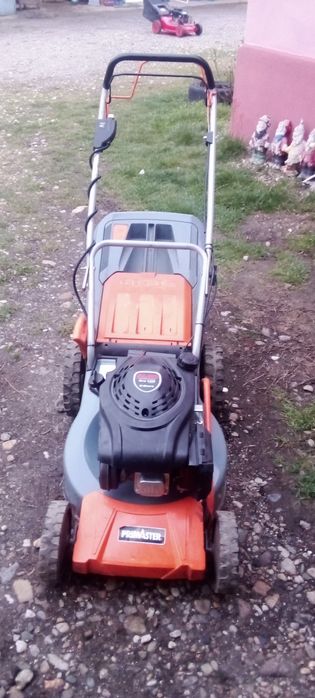 Mașini  de  tuns  iarbă