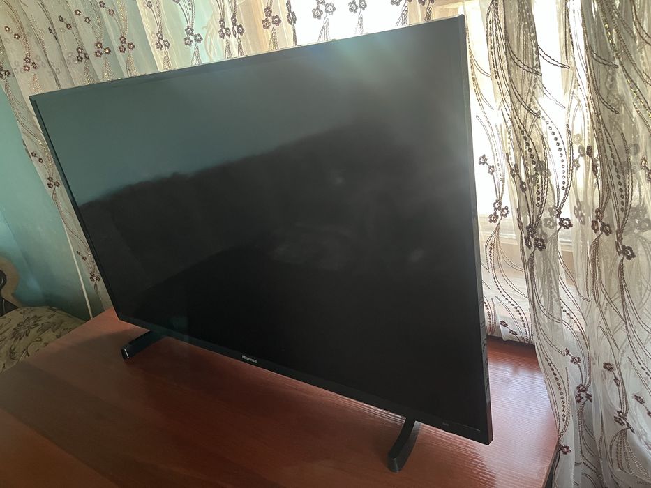 Продам 2 телевизора с подставкой