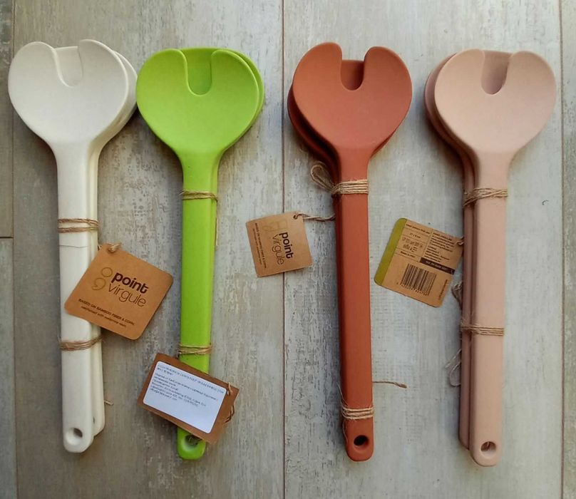 Зелена кръгла масичка Прибори Етажерка за колекционер Оливерник