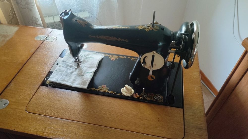 Продаётся рабочая швейная машина