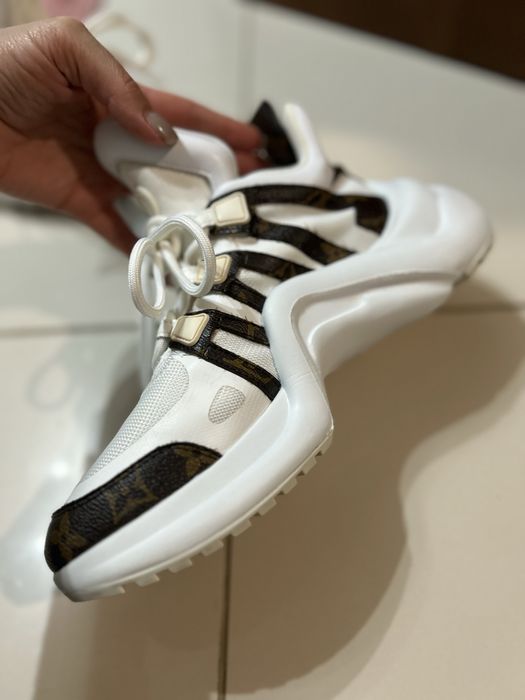 Adidasi Louis vuitton