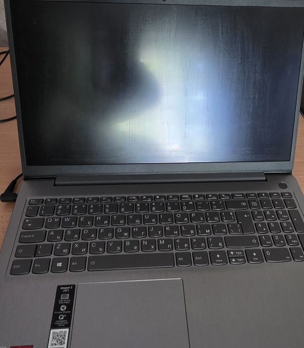 Лаптоп  LENOVO  продавам