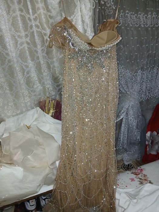 Rochii de vanzare 0764947651