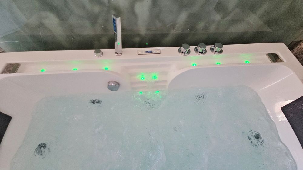 *Spa* Хидромасажна Вана -Джакузи за Двама с Подгрев до 45°  1.77х0.89