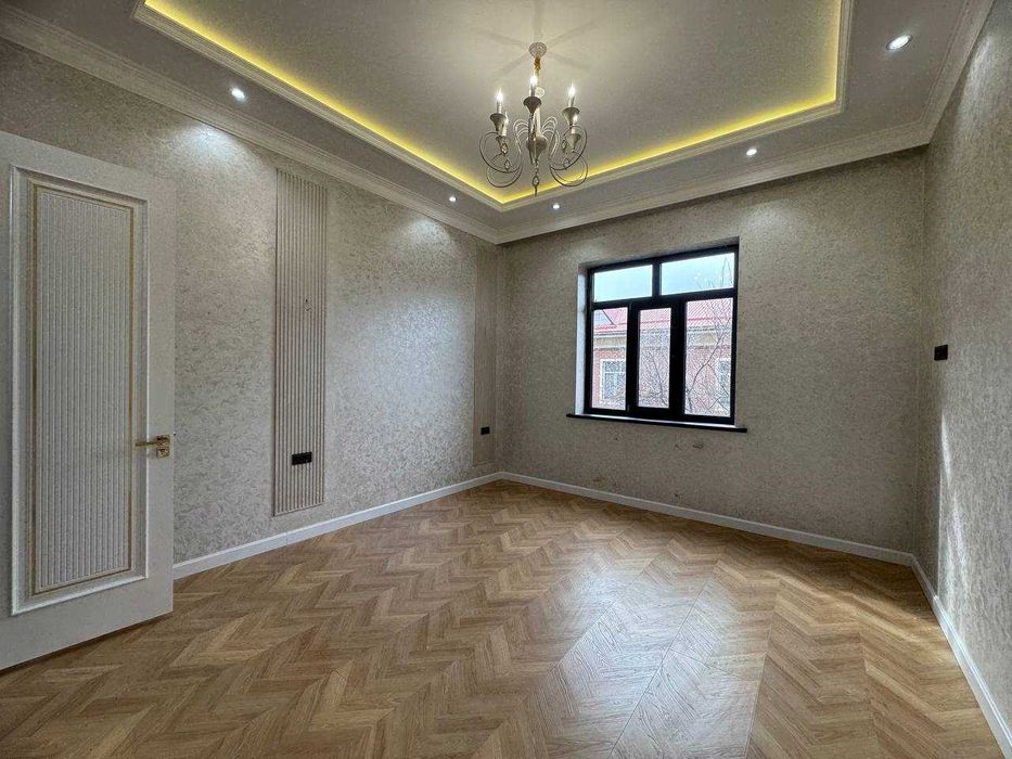 Янгихает . Шокирарык махалля. 2.5 сотихда 9 хонали янги уй сотаман .