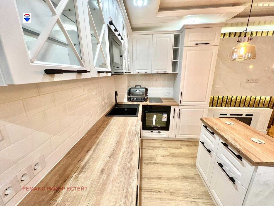 Дава се под наем Двустаен апартамент в Русе, Алеи Възраждане - 55 кв.м за 206000 € - Снимка #1