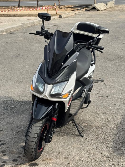 Мопед скутер Benelli