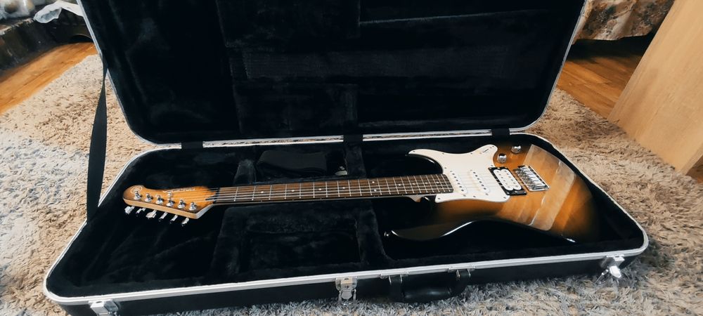 Электрогитара Yamaha Pacifica 212 vfm + комбик