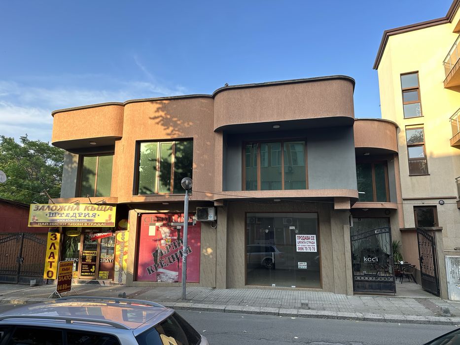 Дава се под наем Четиристаен апартамент в Карнобат - 170 кв.м за 330000 € - Снимка #2