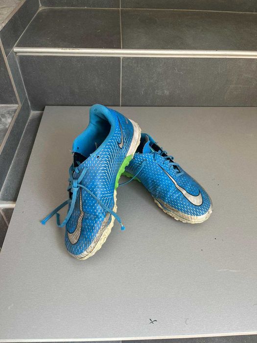 Детски футболни обувки - стоножки NIKE