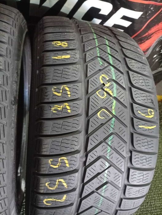 255 35 18 pirelli