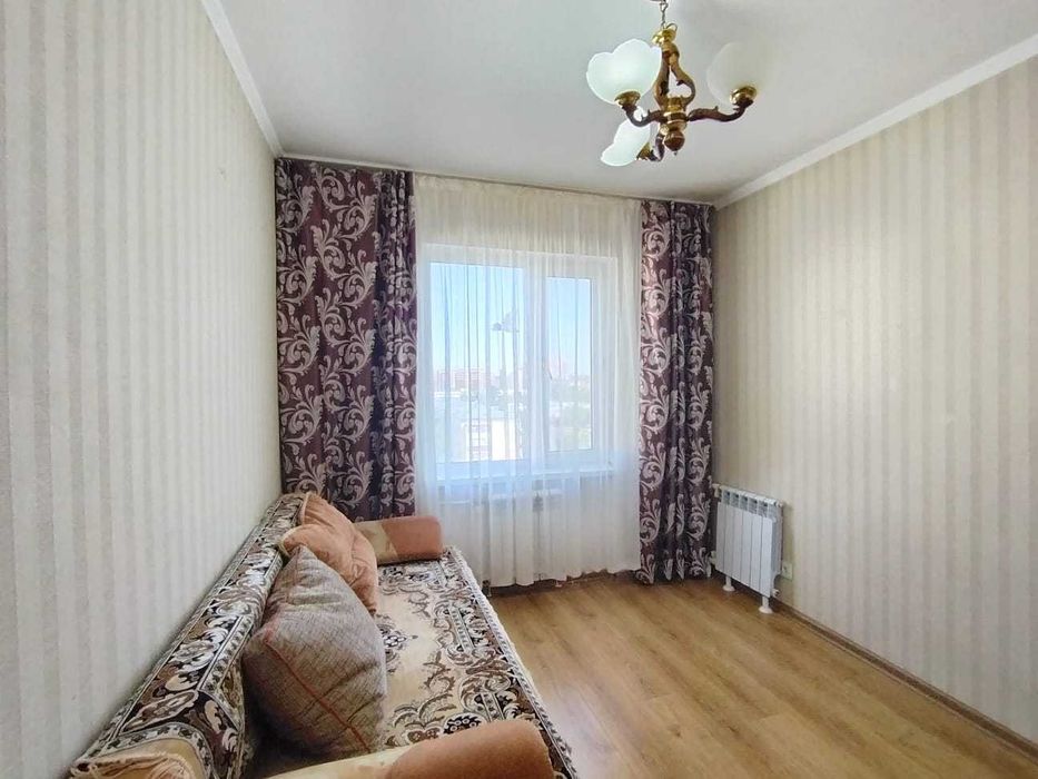 Продается  3  комн квартира Васильковский,35