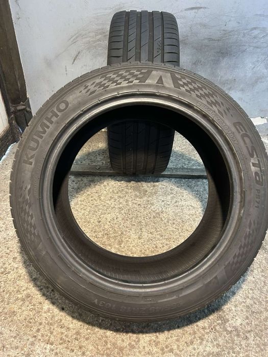 Гуми 255/45/18 KUMHO Ecsta