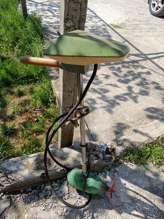 Лодка с твърдо алуминиево дъно